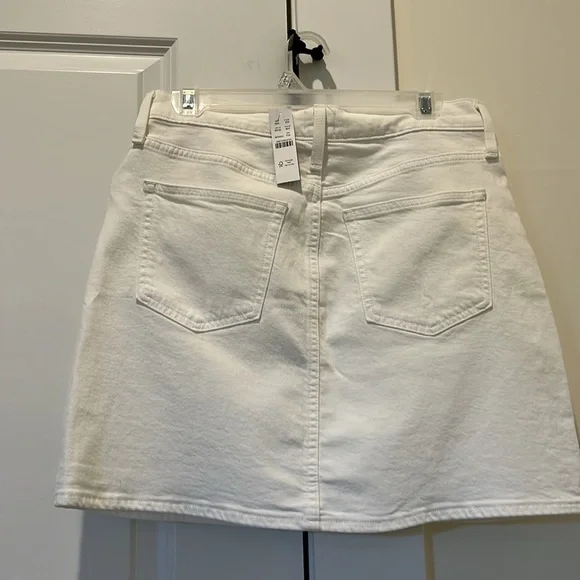 J Crew white denim skirt.   Size on the label is 28P. - Picture 2 of 4
